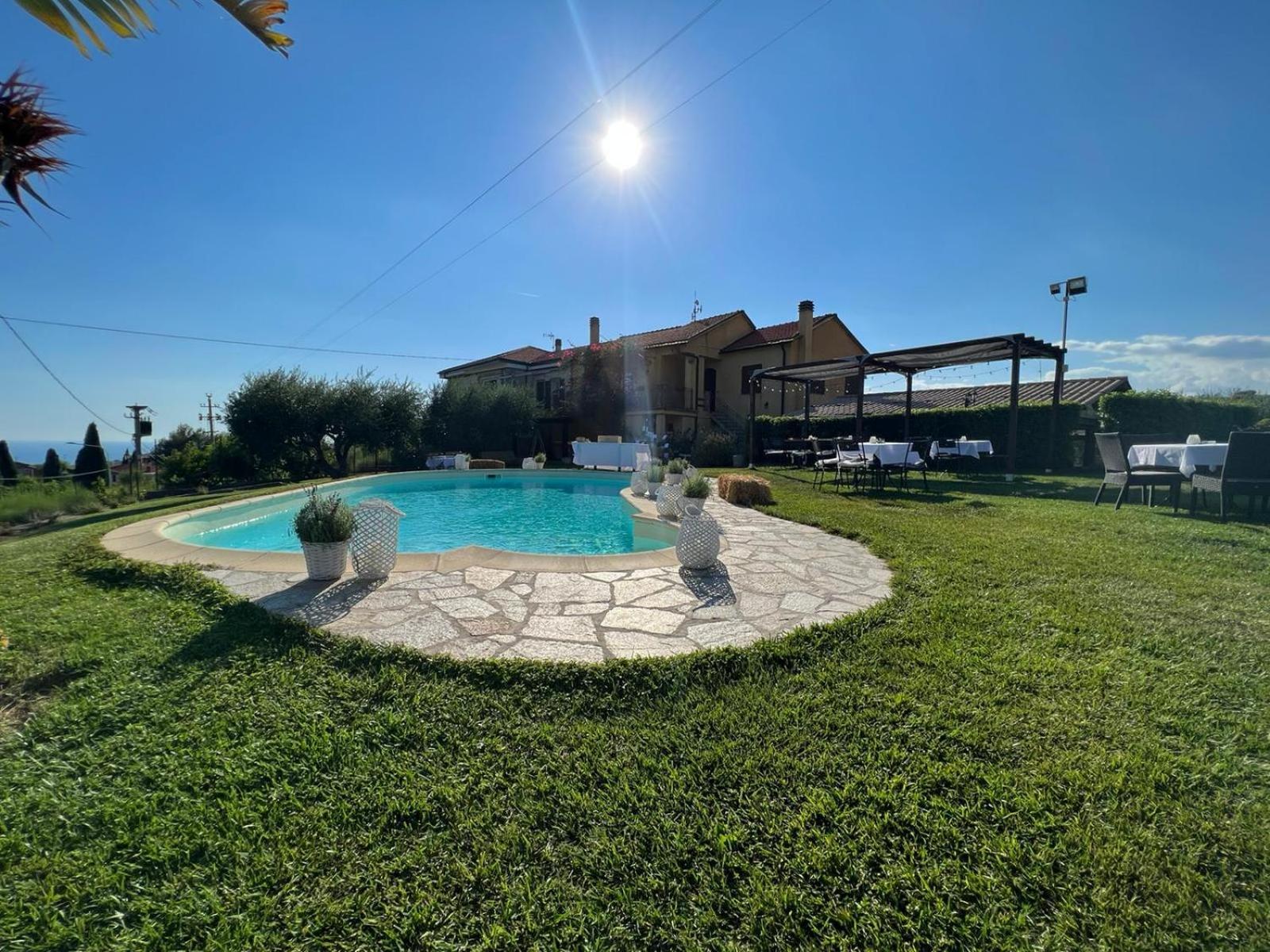 Agriturismo Ca Due Nonu Vallebona ภายนอก รูปภาพ