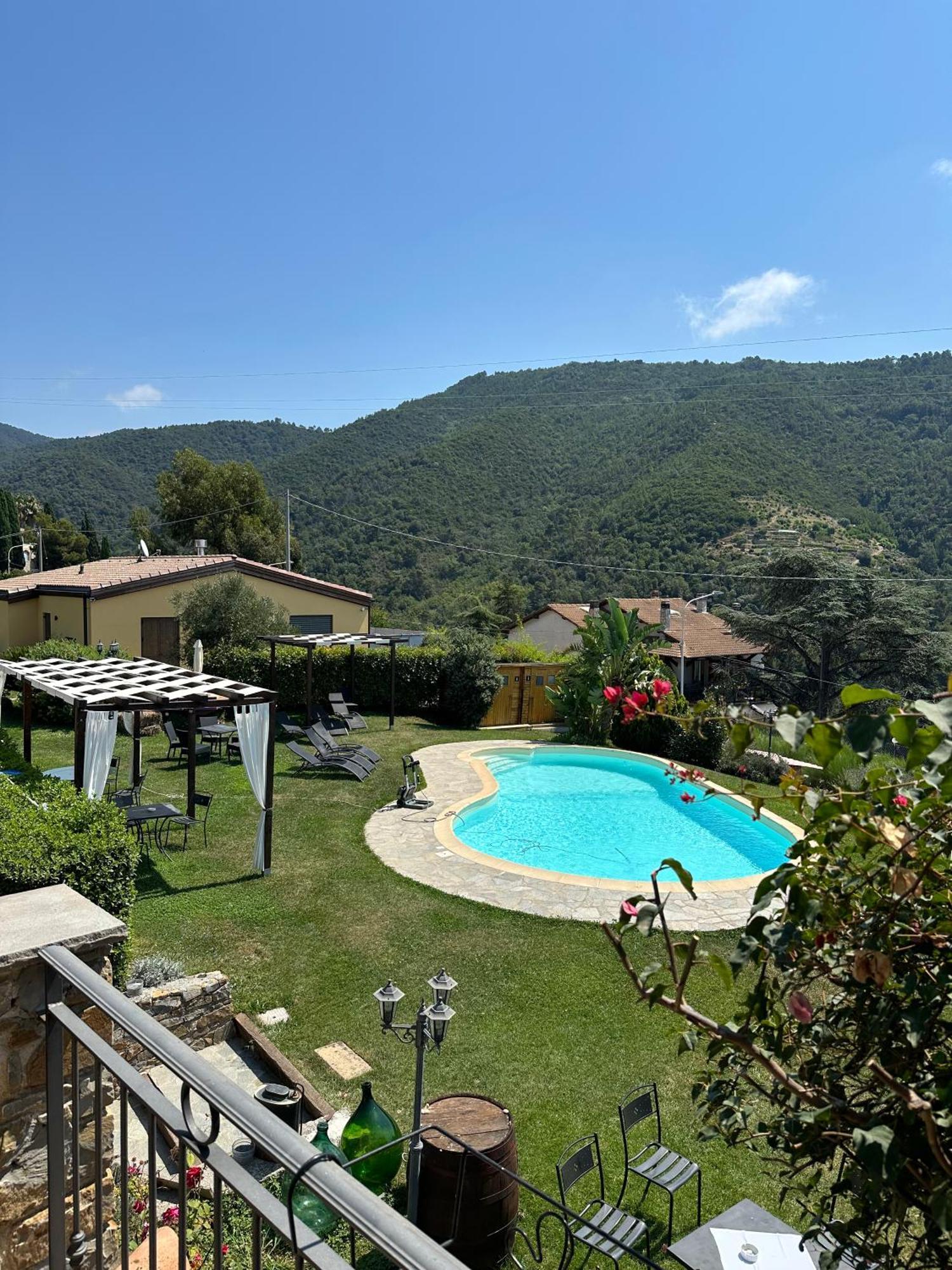Agriturismo Ca Due Nonu Vallebona ภายนอก รูปภาพ